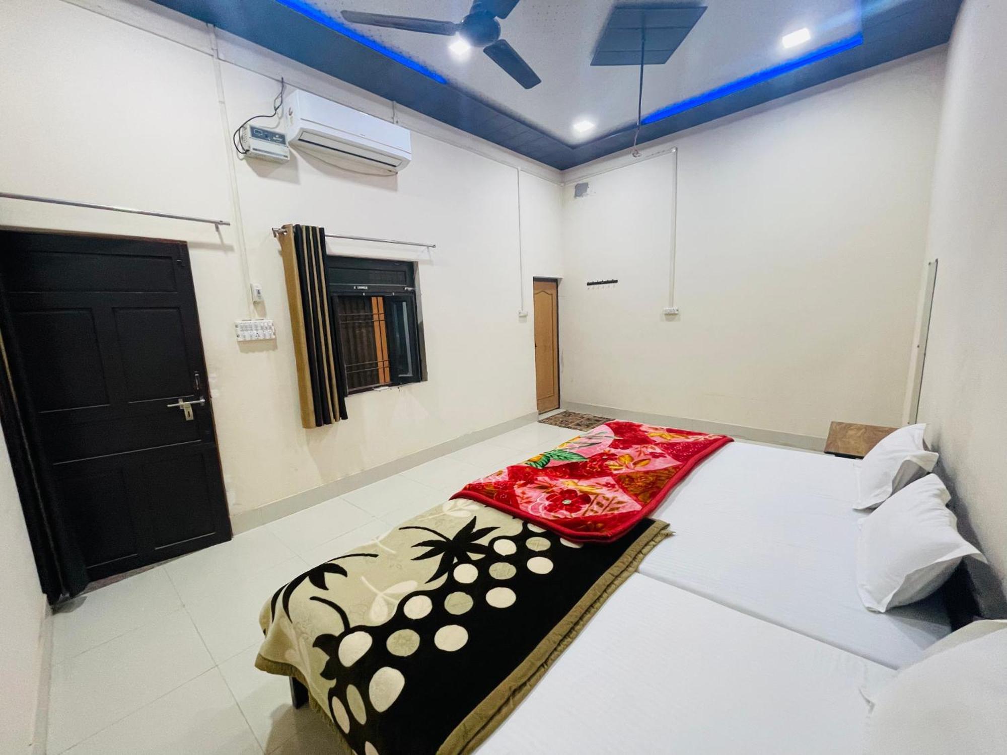 Prem Garden & Resort Mathura Extérieur photo